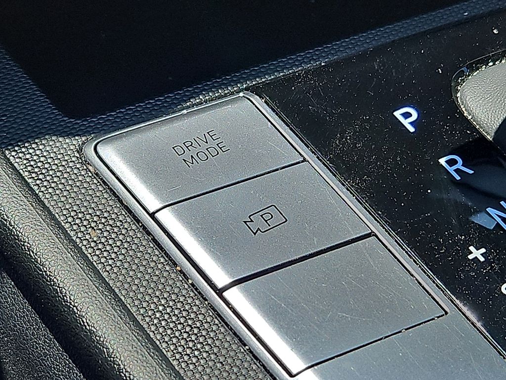 Thumbnail: 2024 Hyundai Elantra - 7