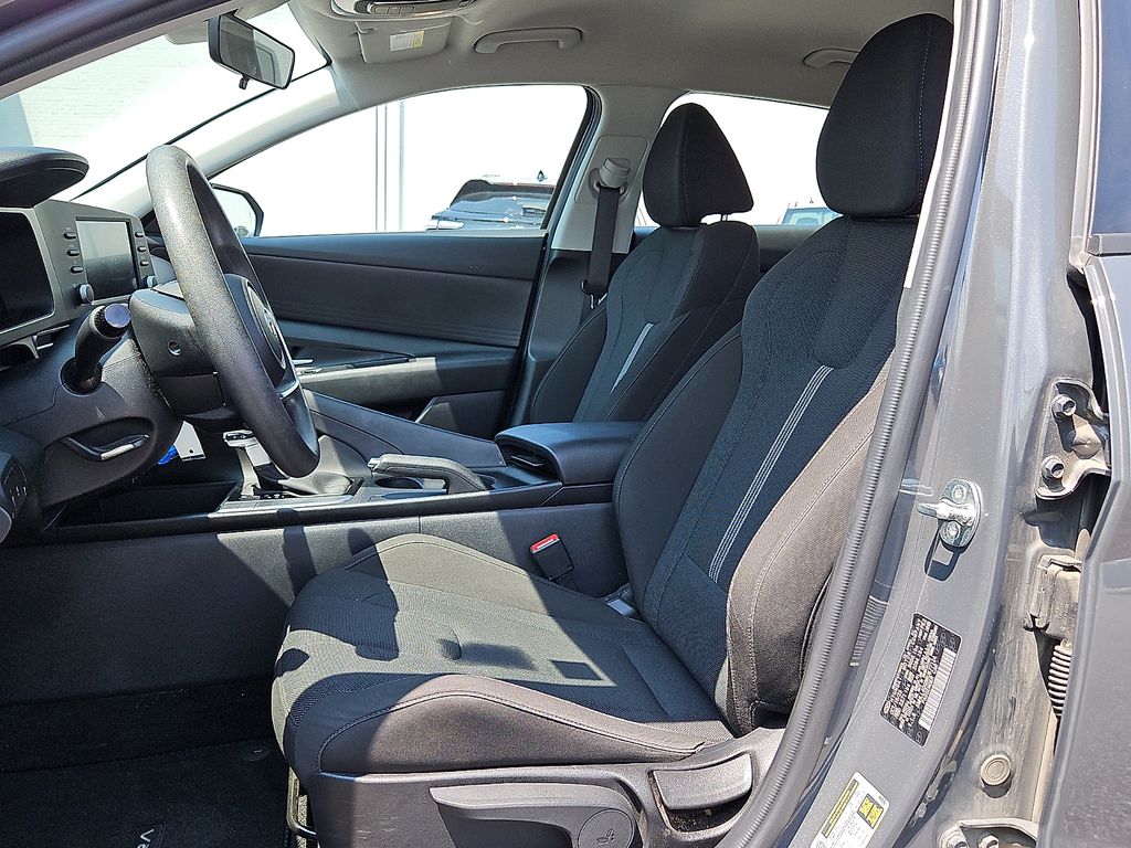 Thumbnail: 2024 Hyundai Elantra - 9