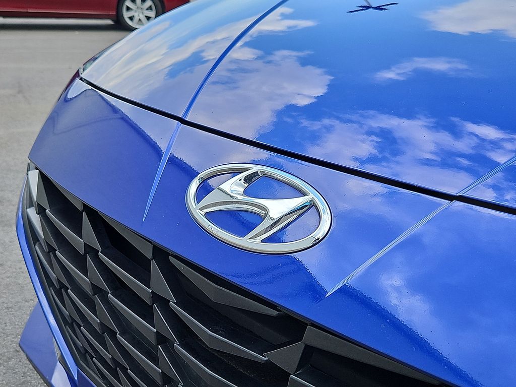 Thumbnail: 2022 Hyundai Elantra - 7