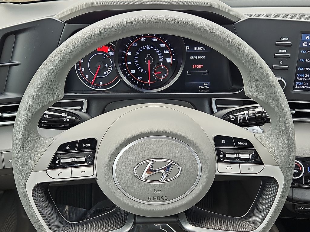 Thumbnail: 2022 Hyundai Elantra - 9
