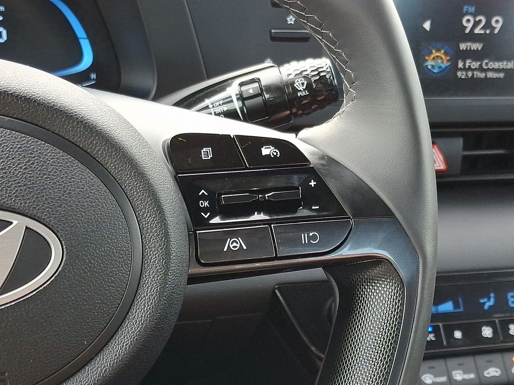 Thumbnail: 2025 Hyundai Elantra - 24