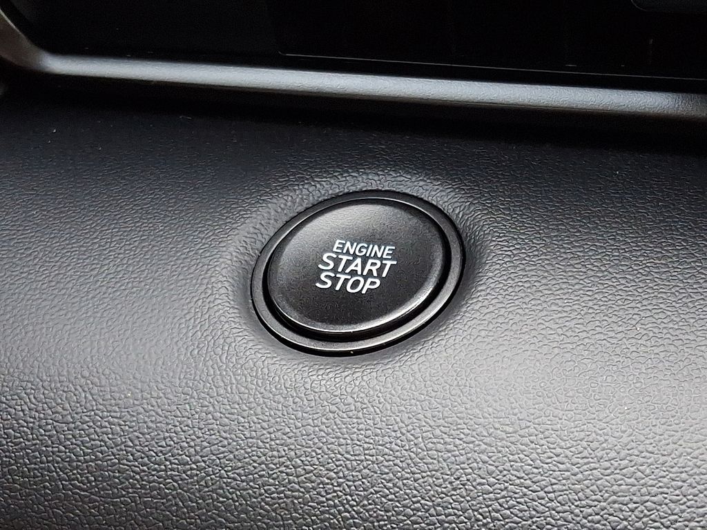 Thumbnail: 2025 Hyundai Elantra - 25