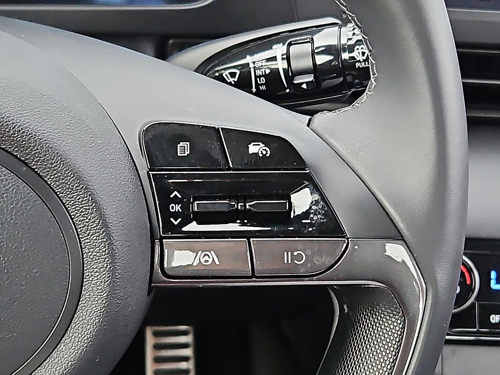 Thumbnail: 2025 Hyundai Elantra - 22