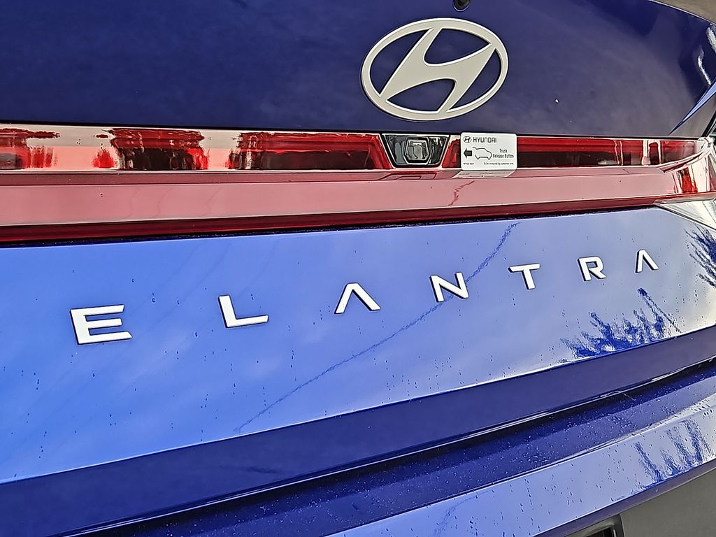 Thumbnail: 2025 Hyundai Elantra - 28
