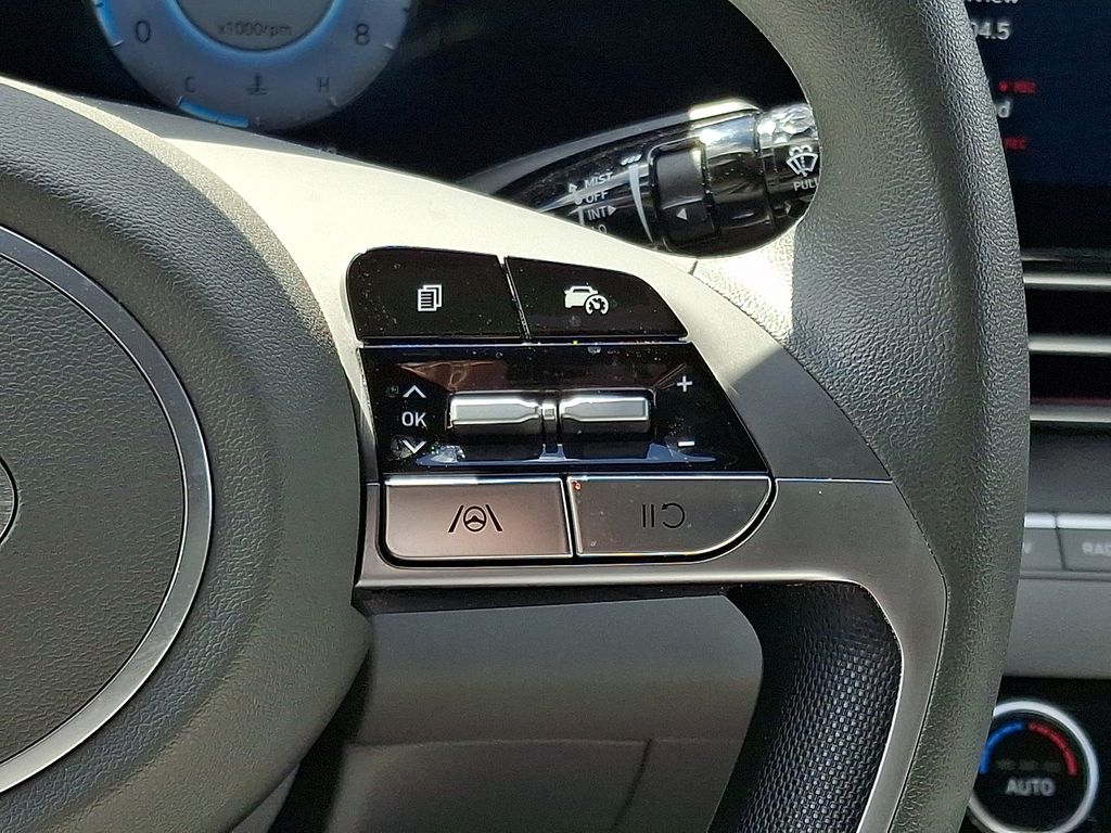 Thumbnail: 2024 Hyundai Elantra - 23