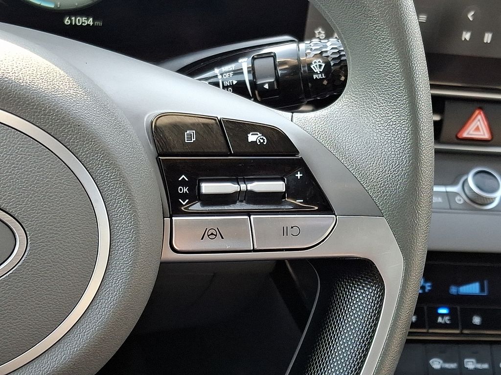 Thumbnail: 2024 Hyundai Elantra - 24