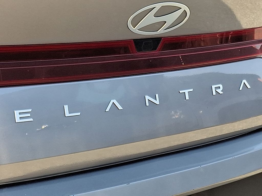 Thumbnail: 2024 Hyundai Elantra - 32