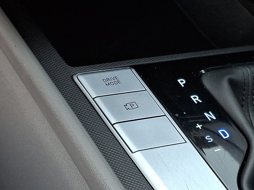 Thumbnail: 2024 Hyundai Elantra - 29