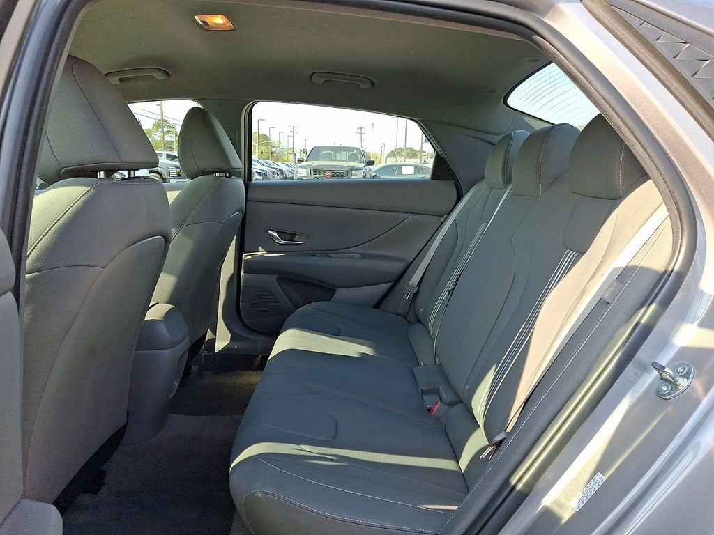 Thumbnail: 2024 Hyundai Elantra - 11