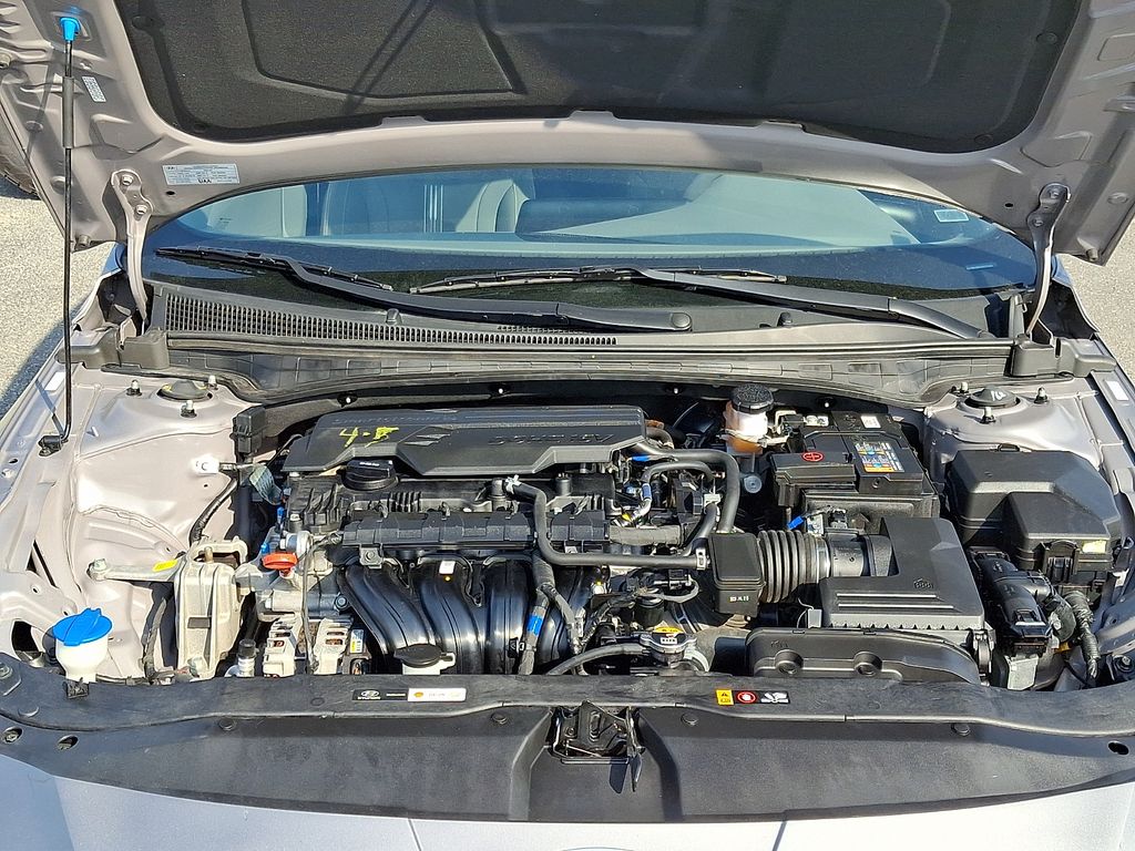 Thumbnail: 2024 Hyundai Elantra - 8