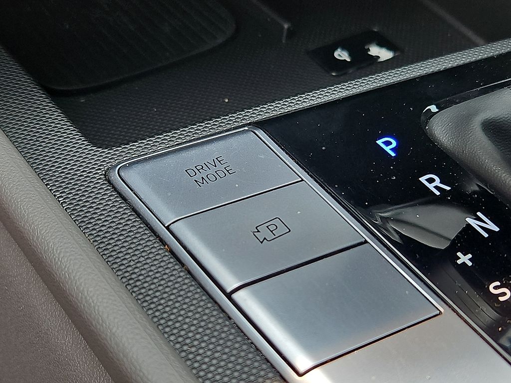Thumbnail: 2025 Hyundai Elantra - 27