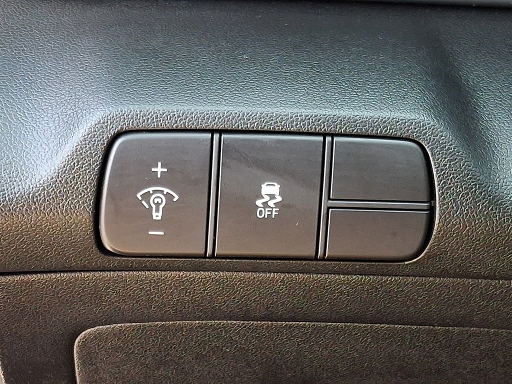 Thumbnail: 2024 Hyundai Elantra - 28