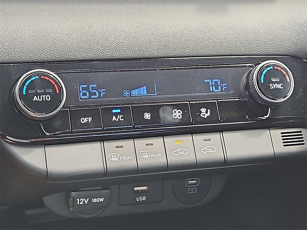 Thumbnail: 2025 Hyundai Elantra - 17