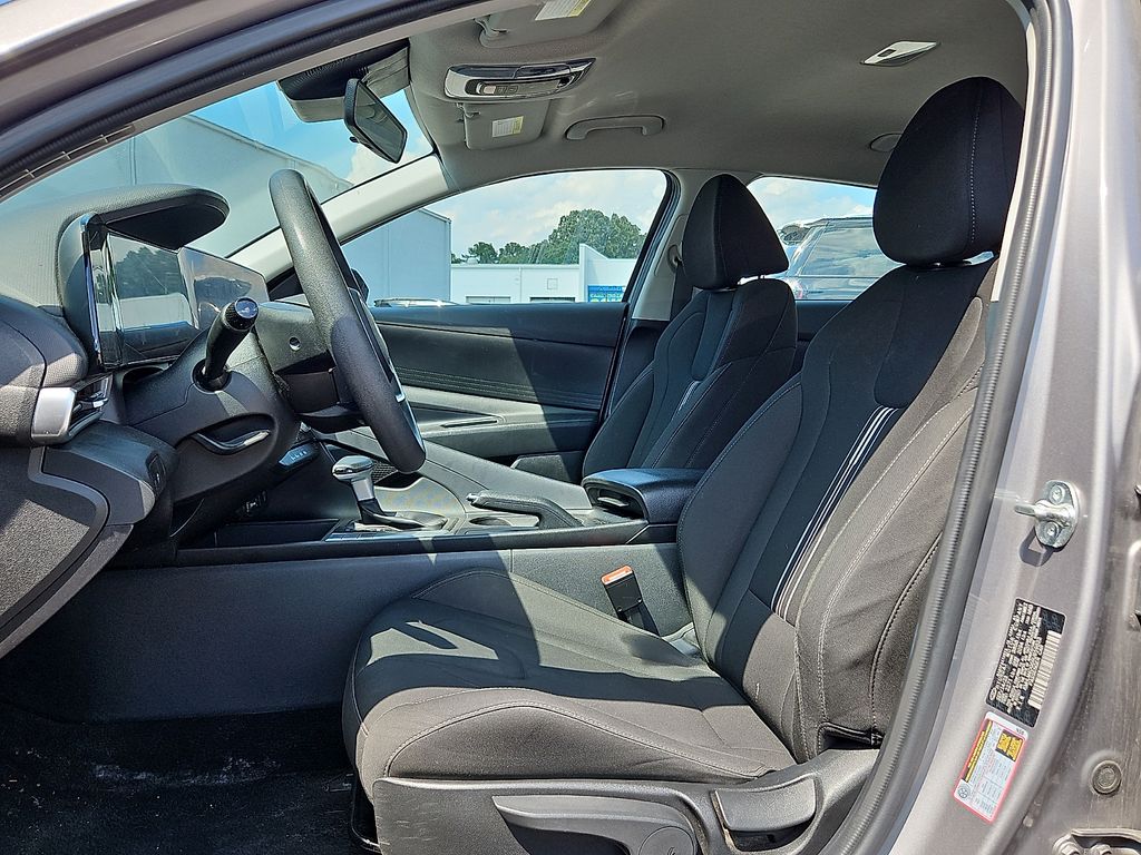 Thumbnail: 2024 Hyundai Elantra - 8