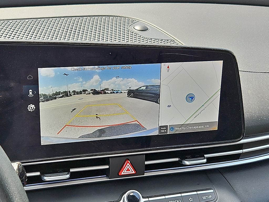 Thumbnail: 2024 Hyundai Elantra - 22