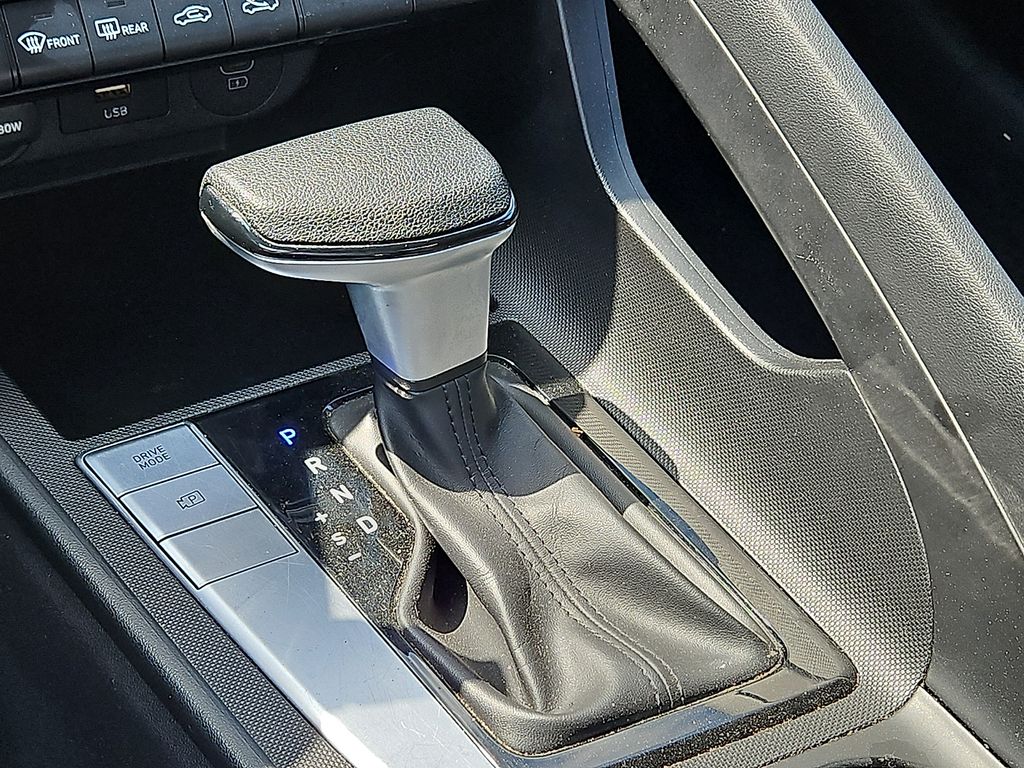 Thumbnail: 2024 Hyundai Elantra - 11