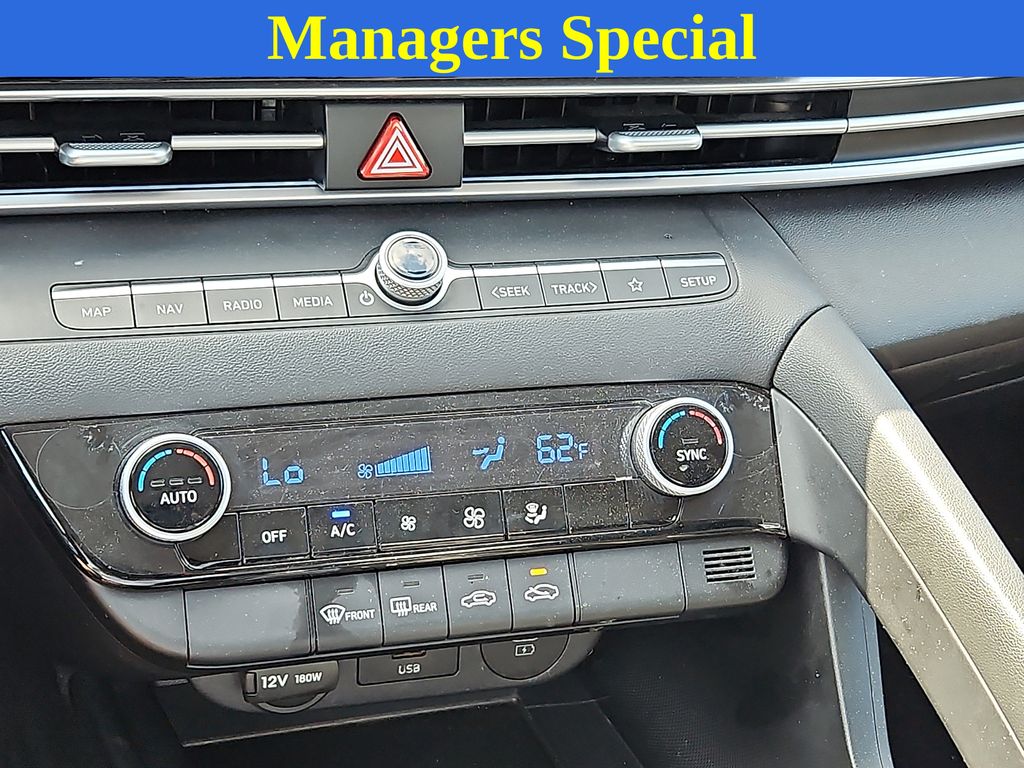 Thumbnail: 2024 Hyundai Elantra - 10