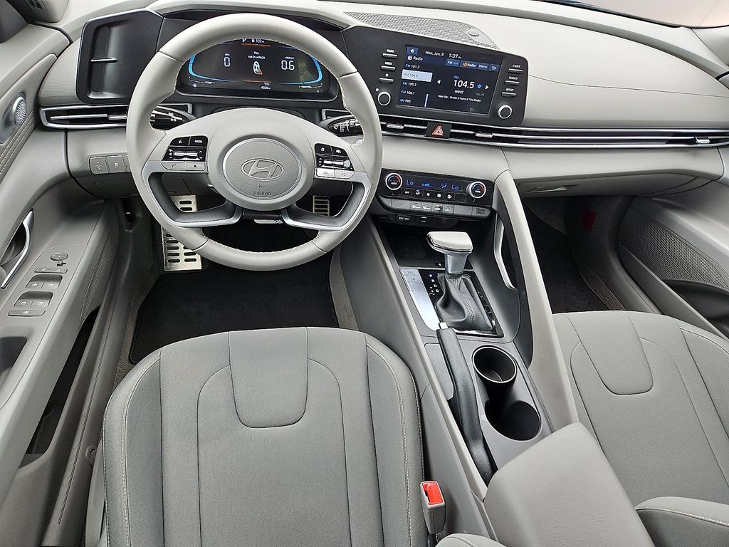 Thumbnail: 2025 Hyundai Elantra - 2