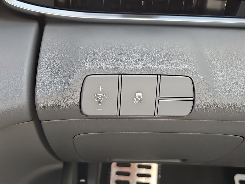 Thumbnail: 2025 Hyundai Elantra - 19