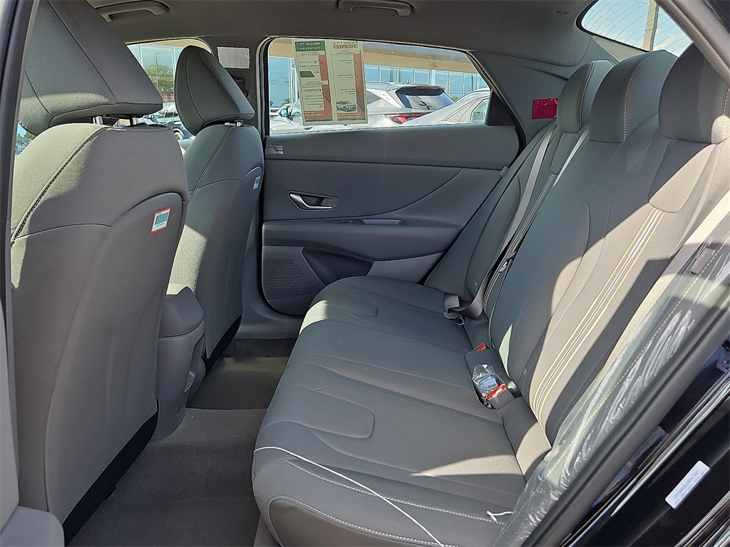 Thumbnail: 2025 Hyundai Elantra - 9