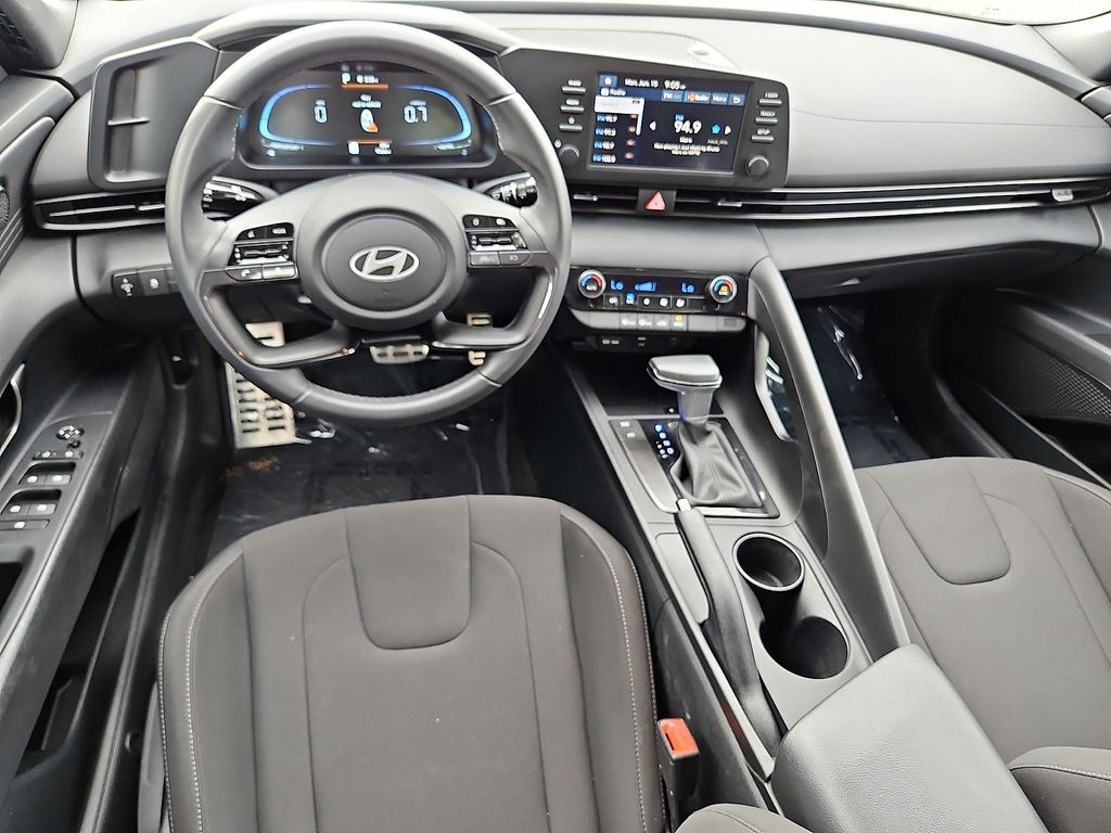 Thumbnail: 2025 Hyundai Elantra - 2