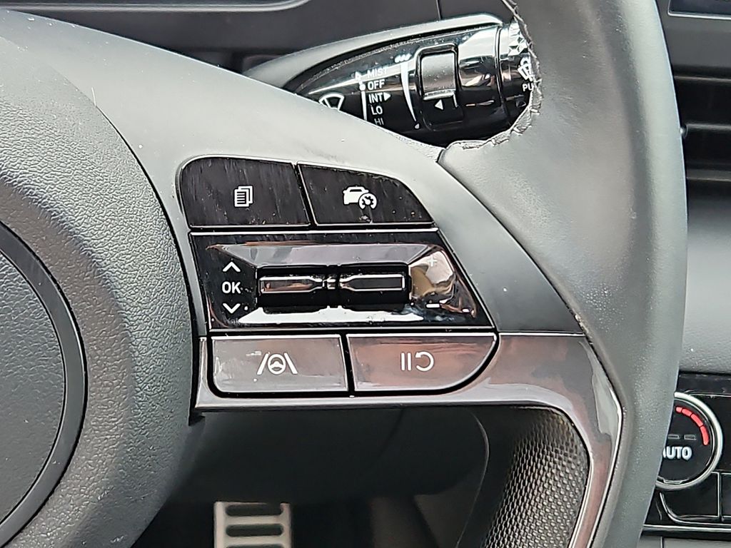 Thumbnail: 2025 Hyundai Elantra - 23