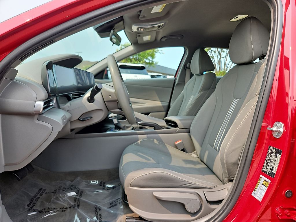 Thumbnail: 2024 Hyundai Elantra - 10