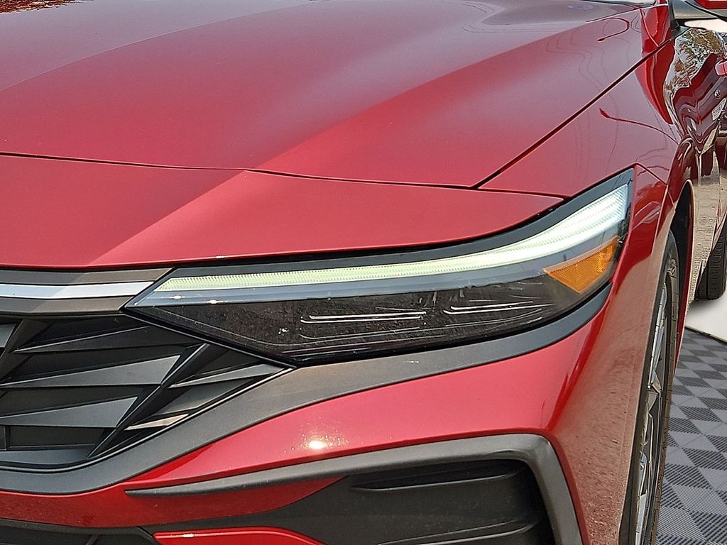 Thumbnail: 2024 Hyundai Elantra - 18