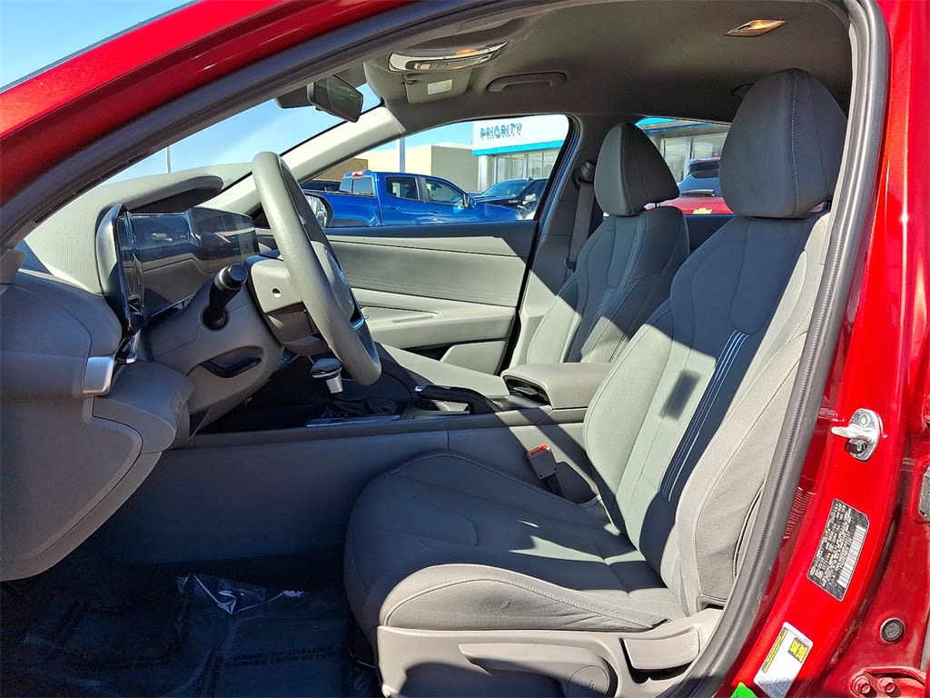 Thumbnail: 2024 Hyundai Elantra - 10