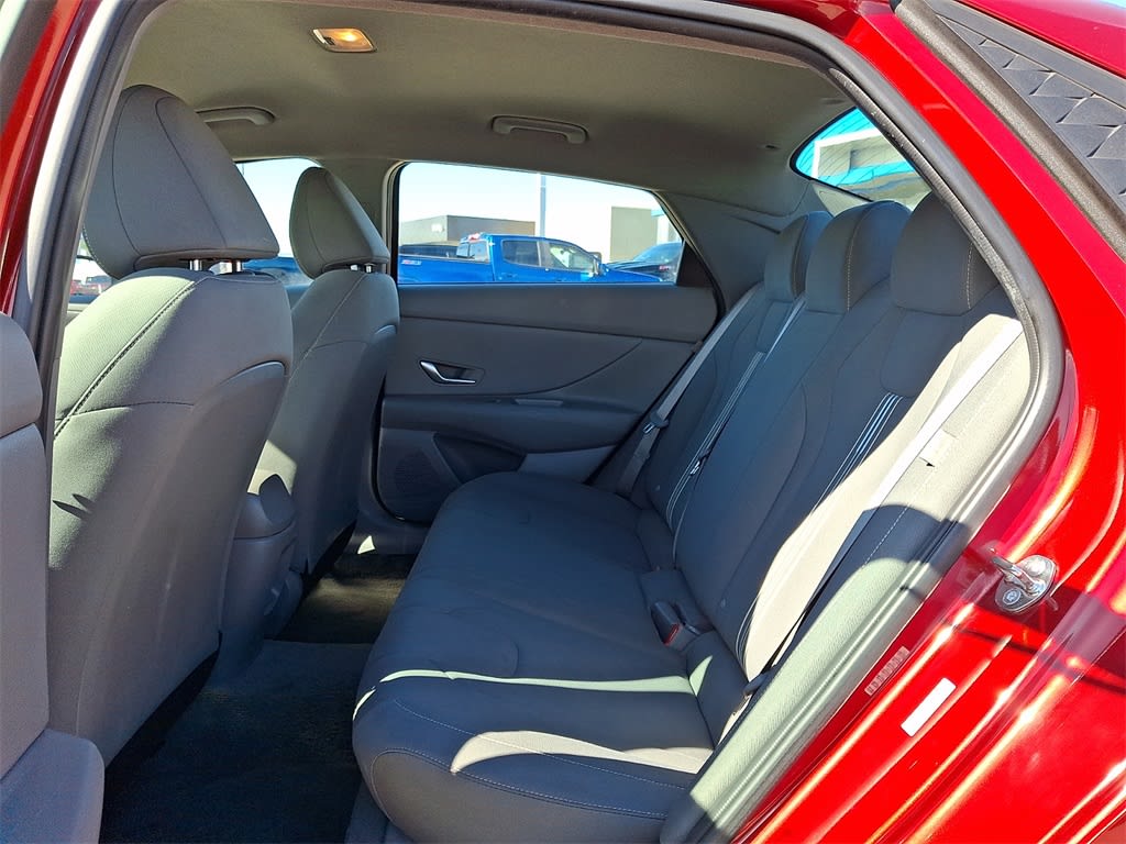 Thumbnail: 2024 Hyundai Elantra - 11