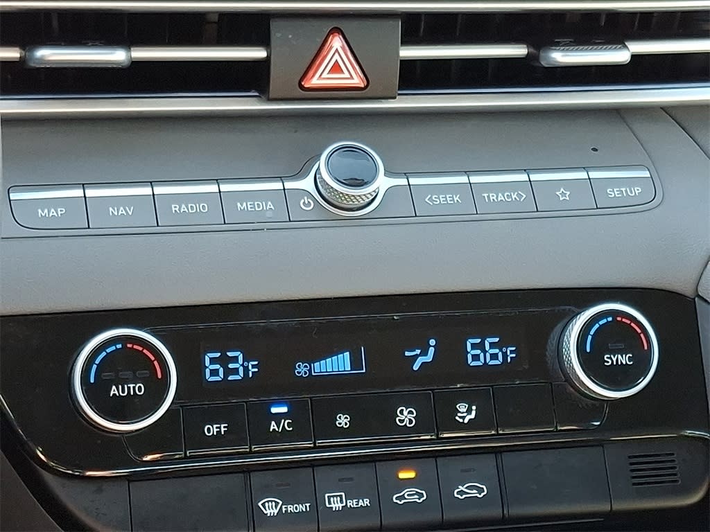 Thumbnail: 2024 Hyundai Elantra - 20