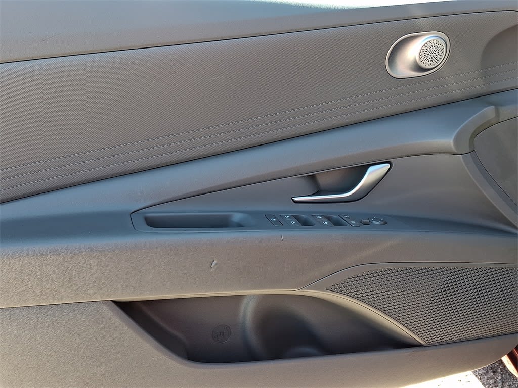 Thumbnail: 2024 Hyundai Elantra - 19