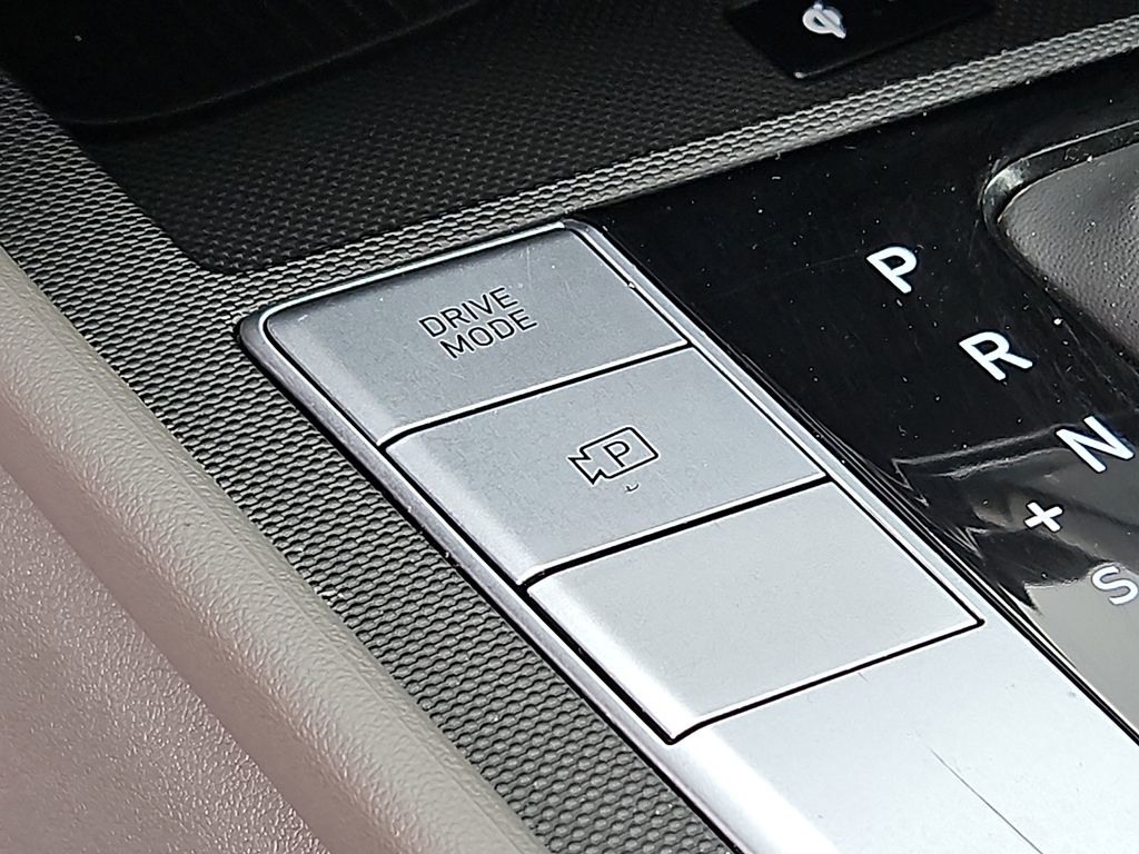 Thumbnail: 2025 Hyundai Elantra - 27