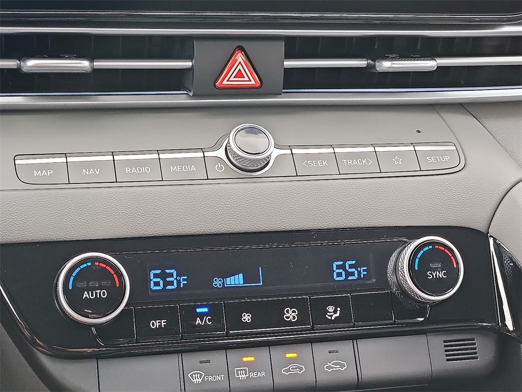 Thumbnail: 2025 Hyundai Elantra - 16