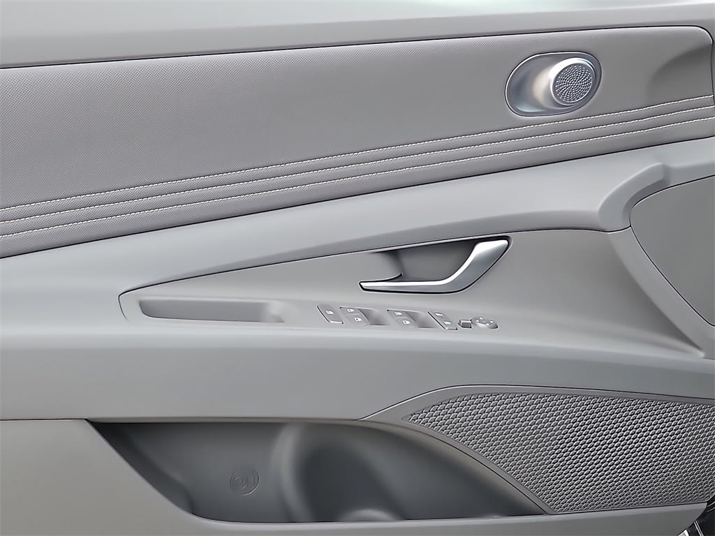 Thumbnail: 2025 Hyundai Elantra - 15