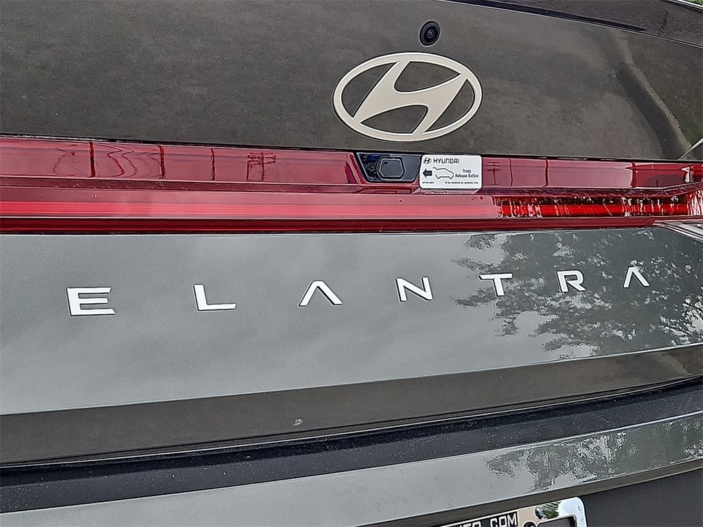 Thumbnail: 2025 Hyundai Elantra - 5