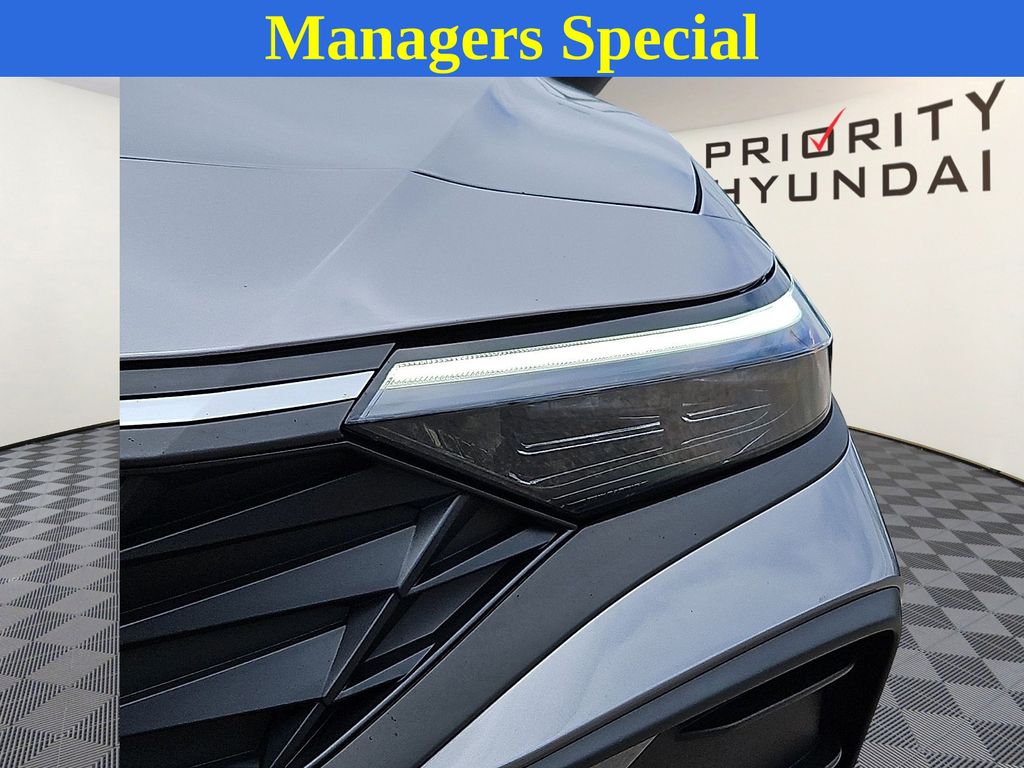Thumbnail: 2025 Hyundai Elantra - 19