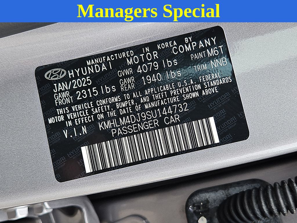 Thumbnail: 2025 Hyundai Elantra - 16