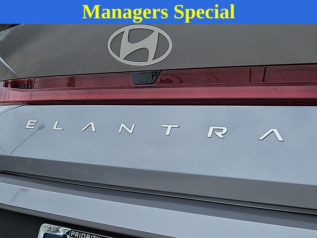 Thumbnail: 2025 Hyundai Elantra - 32