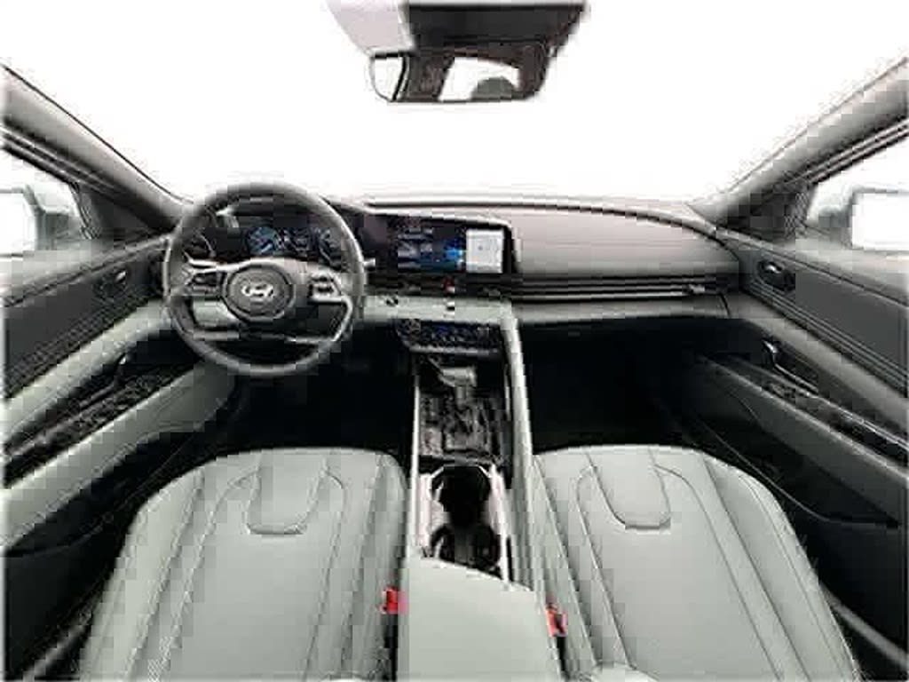 2025 Hyundai Elantra Limited Edition 2