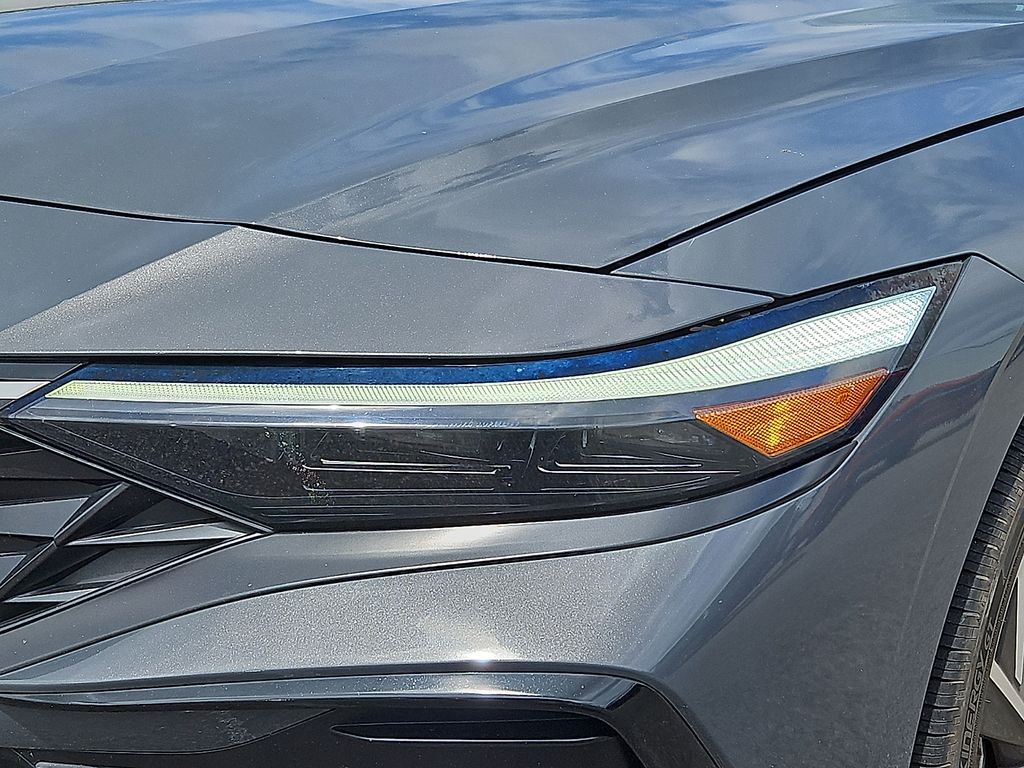 Thumbnail: 2024 Hyundai Elantra - 18