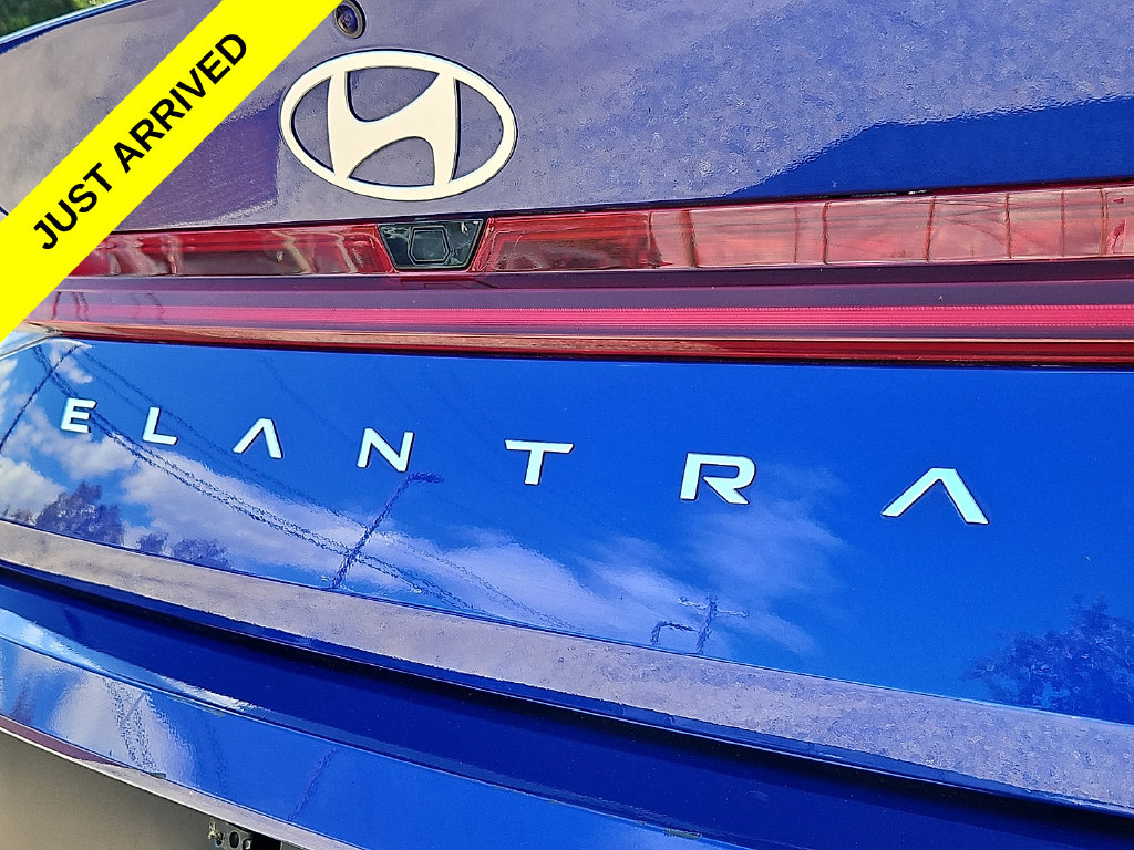 Thumbnail: 2025 Hyundai Elantra - 32