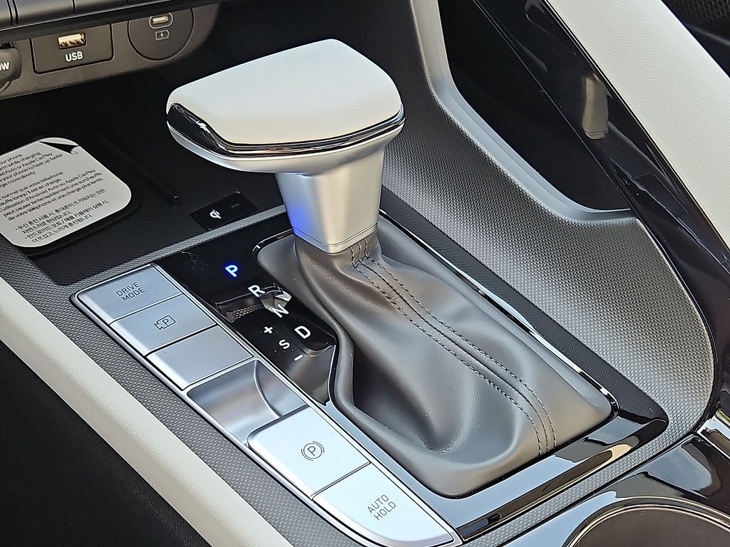 Thumbnail: 2026 Hyundai Elantra - 12
