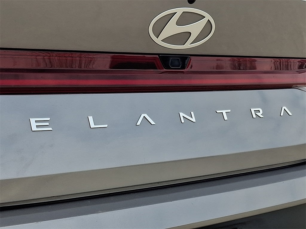 Thumbnail: 2025 Hyundai Elantra - 31