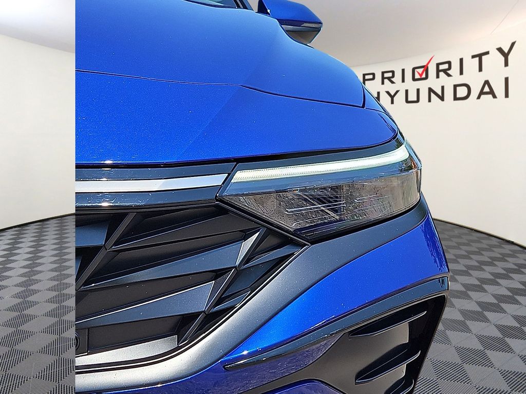 Thumbnail: 2025 Hyundai Elantra - 19