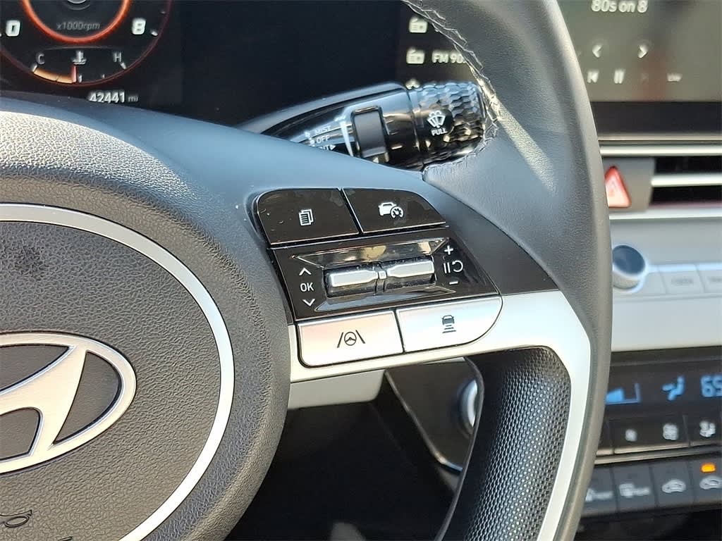 Thumbnail: 2025 Hyundai Elantra - 25