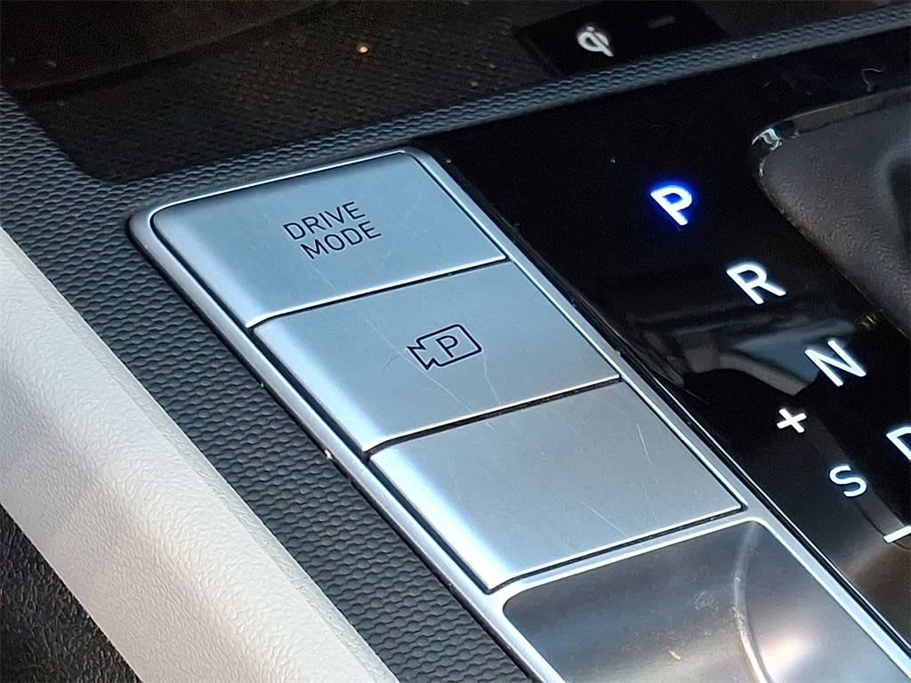 Thumbnail: 2025 Hyundai Elantra - 27