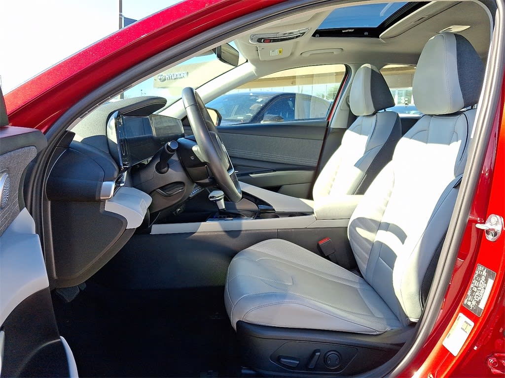 Thumbnail: 2025 Hyundai Elantra - 10