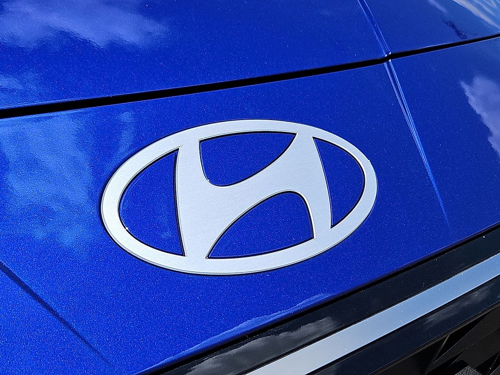 Thumbnail: 2025 Hyundai Elantra - 32