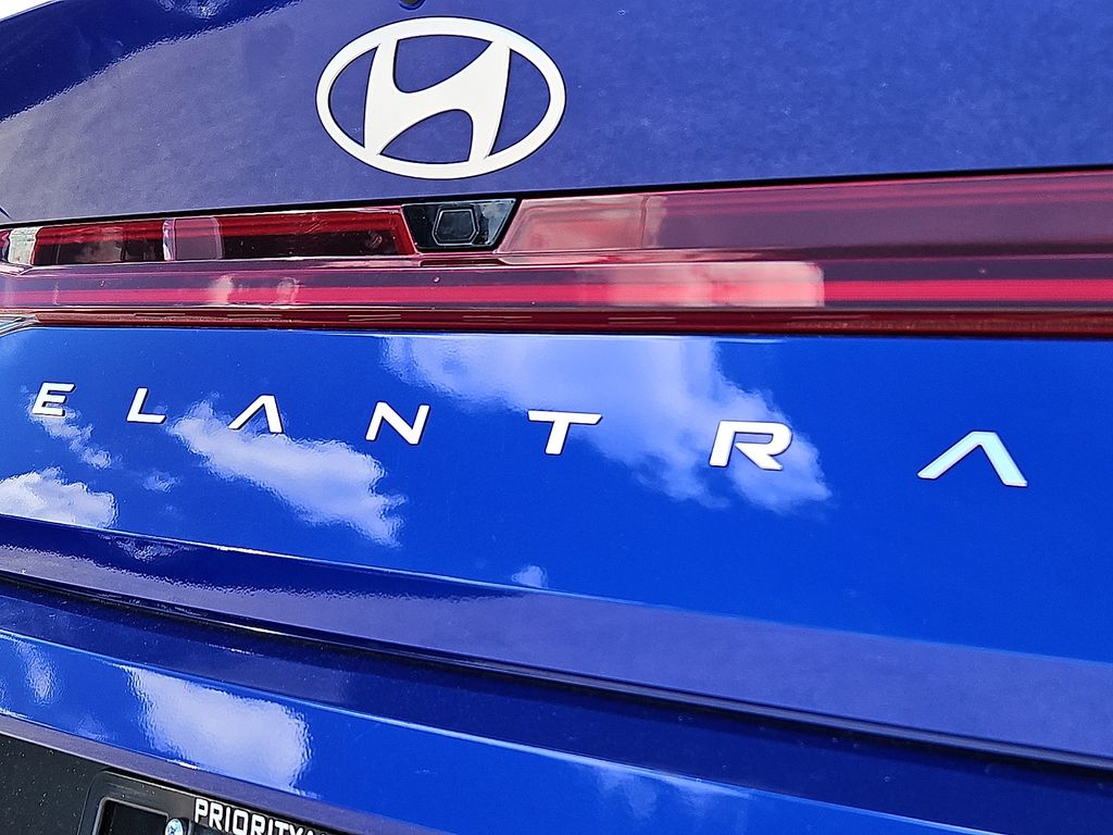 Thumbnail: 2025 Hyundai Elantra - 33